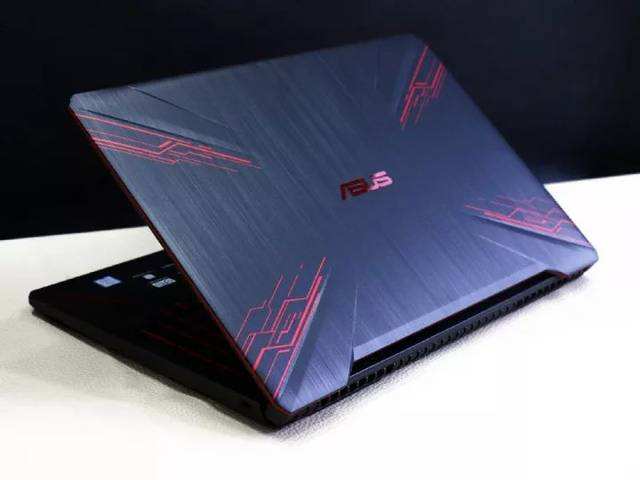 華碩飛行堡壘5代搭載了全新第八代酷睿標準電壓i7-8750H處理器、8GBDDR4內存、128GB固態硬盤+1TB機械硬盤以及GTX1050Ti4GB獨立顯卡，硬件配置十分均衡。另外，它還采用了金屬拉絲紋理，科技感十足，真是顏值與實力并存。但是，大家知道這款電腦如何重裝win10系統嗎?下面和小編一起學習華碩飛行堡壘5代U盤裝系統win10