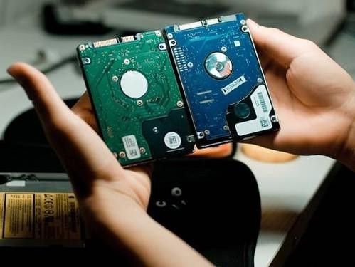 電腦硬盤 電腦硬盤